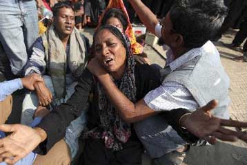 Δεκάδες νεκροί από σύγκρουση πλοίων στο Μπαγκλαντές