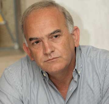 Παραιτήθηκε ο Αθηνής, βρέθηκε λύση με τον Μπερνς