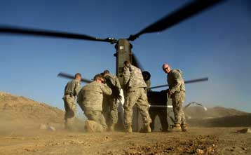 Αλλους 7.000 στρατιώτες στο Αφγανιστάν υπόσχονται να στείλουν χώρες του ΝΑΤΟ