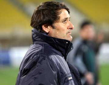 Συγκέντρωση για το… τρίποντο απέναντι στην Καβάλα θέλει ο Καραγεωργίου