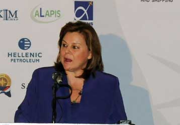 Αποφασισμένη να σπάσει το γόρδιο δεσμό της γραφειοκρατίας δηλώνει η Λ.Κατσέλη