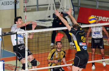 Προσωρινά στην κορυφή η ΕΑ Πατρών μετά το 3-0 επί του Αρη στο Αλεξάνδρειο