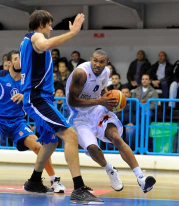 Ο Κολοσσός νίκησε εύκολα την Καβάλα με 78-69 και κράτησε το αήττητο στην έδρα του