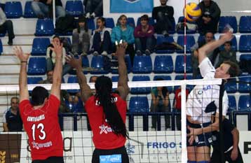 «Δεινοπάθησε» αλλά νίκησε ο Ολυμπιακός, ανέκαμψε ο Ηρακλής, την κάτω βόλτα ο ΠΑΟΚ