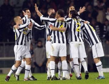 Μίλαν και Γιουβέντους πλησιάζουν απειλητικά την ηττημένη του ντέρμπι, Ίντερ