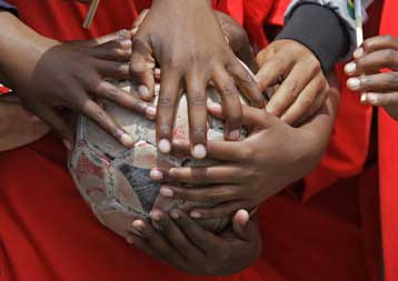 Κλοπές και… φάρσες στην κλήρωση του Μουντιάλ 2010