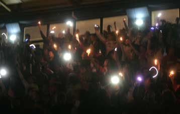 Μπαλόνια… δραπέτες ανέβαλαν τον αγώνα Ολυμπιακός – ΑΕ Λάρισας