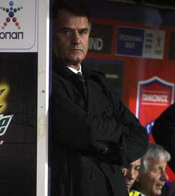 Μπάγεβιτς χωρίς δικαιολογίες, Φερέρα πανευτυχής, επεισόδιο Εστογιανόφ – Αραούχο