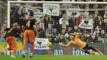 Πήρε φόρα από το «Σαν Μαμές» και… πέταξε στην τρίτη θέση η Βαλένθια