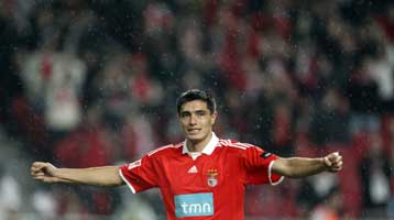 Με χατ – τρικ του Όσκαρ Καρντόσο η Μπενφίκα «έπιασε» την Μπράγκα