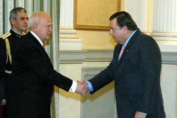 Με τον Γιώργο Καρατζαφέρη συναντάται ο Πρόεδρος της Δημοκρατίας