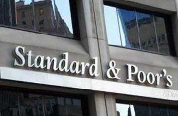 Υπό στενή παρακολούθηση θέτει την αξιολόγηση της Ελλάδας η Standard & Poors