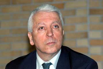 Στο προσκήνιο επανέρχεται το θέμα του ασύλου μετά την επίθεση κατά Κίττα