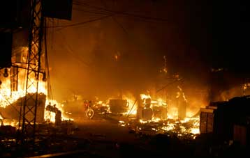 Τουλάχιστον 34 νεκροί από διπλή εκρήξη σε κεντρική αγορά της Λαχόρης του Πακιστάν