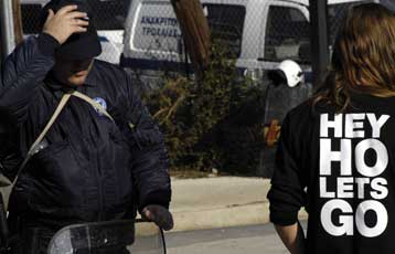 Συγκεντρώσεις για την προάσπιση του ασύλου σε Αθήνα και Θεσσαλονίκη