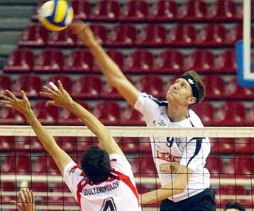 Διπλό χτύπημα της Λαμίας με Χαριτωνίδη και Σέφτικ