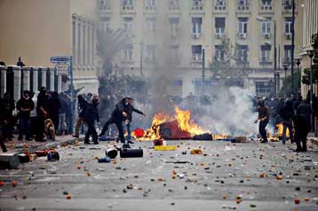 Ποινική δίωξη αντιμετωπίζουν γονείς 13 συλληφθέντων στα επεισόδια