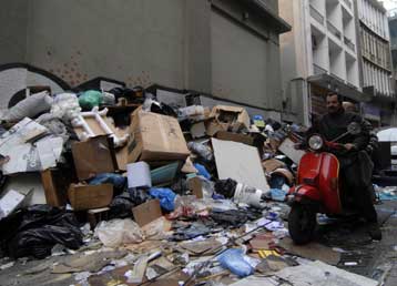 Κατά της απεργίας των εργαζομένων στην καθαριότητα προσέφυγε ο Ν.Κακλαμάνης