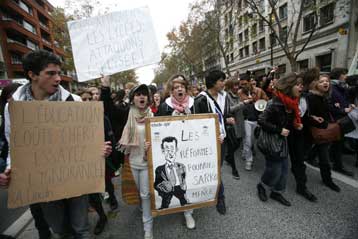 Αντιδρούν Γάλλοι διανοητές στην αφαίρεση της Ιστορίας από τάξη του Λυκείου