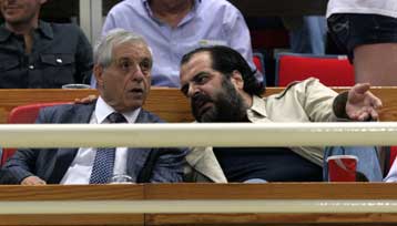 Πόλεμος δηλώσεων μεταξύ Πατέρα και Π.Γιαννακόπουλο