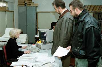 Ισχυρότερα κίνητρα για την έκδοση αποδείξεων προωθεί το υπουργείο Οικονομικών