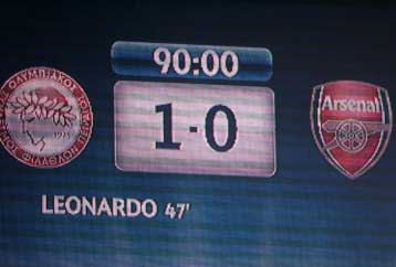 Το «τρίποντο» του Ολυμπιακού επί της Αρσεναλ έφερε την Ελλάδα στην 12η θέση της UEFA