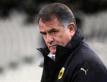 Μπάγεβιτς κατά Θανόπουλου και έξωση στην ΠΑΕ ΑΕΚ