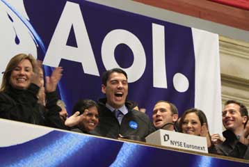 Οριστικοποιήθηκε το διαζύγιο της AOL από την Time Warner