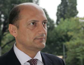 Απολογία Π.Μαντούβαλου για το παραδικαστικό με αιχμές για τους χειρισμούς