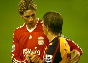 Οι αγγλικές και ισπανικές «μάχες» στο επίκεντρο