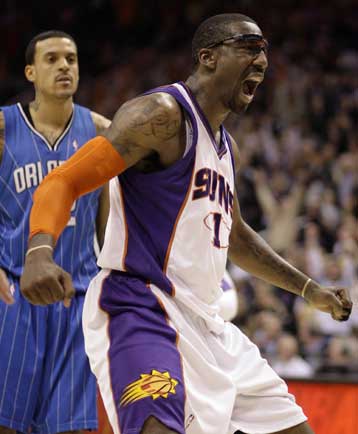 «Κάστρο» το Φοίνιξ με τους Σανς να… καίνε τους Μάτζικ