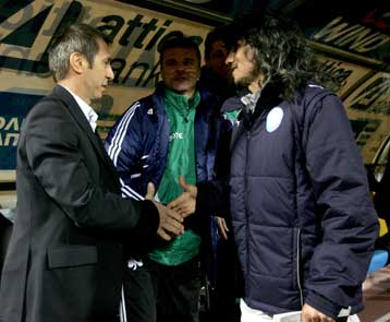 «Να γελάσουμε στο τέλος» εύχεται ο Νιόπλιας, περί αδικίας μίλησε ο Κωφίδης