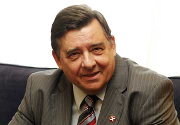 Πρόθυμος να στηρίξει τον Ν.Κακλαμάνη στις δημοτικές εκλογές ο Γ.Καρατζαφέρης