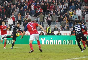 Ο Μετίν πήρε τη «μπουκιά» από το… στόμα του Γουνδουλάκη