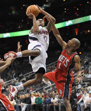 Εντυπωσιακή νίκη των Χοκς που… άρπαξαν τους Νετς