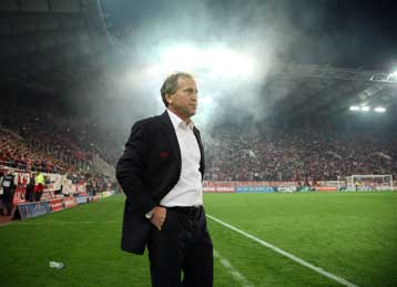 Ο Ζίκο έχρισε τον Ολυμπιακό αουτσάιντερ των «16» του Champions League