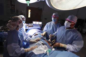 Ρεκόρ «ανταλλαγής νεφρών» με 13 παράλληλες μεταμοσχεύσεις