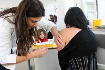 Στους 51 οι νεκροί από τη νέα γρίπη – Κλειστά 128 σχολεία στην Αττική