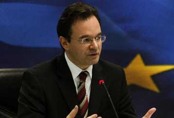 Περιθώρια για μεγαλύτερες περικοπές δαπανών βλέπει η Moodys