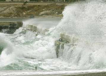 Μερική απαγόρευση απόπλου λόγω των ανέμων