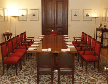 Με στόχο τη συναίνεση συνεδριάζει το Συμβούλιο Πολιτικών Αρχηγών για τη διαφάνεια