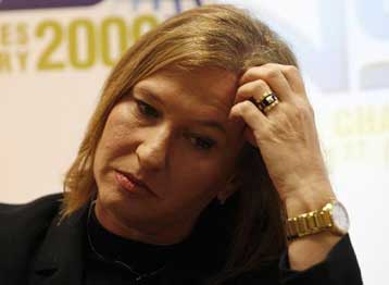 Ένταλμα σύλληψης σε βάρος της Τζίπι Λίβνι φέρεται να εξέδωσε λονδρέζικο δικαστήριο