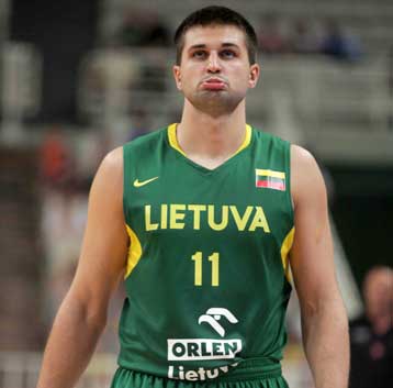 «Θέλω να τους νικήσω» δήλωσε ο Κλέιζα εν όψει Λιέτουβος