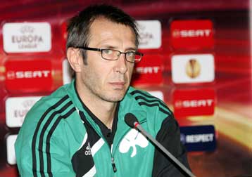 «Νίκη με σωστή διαχείριση» θέλει ο Νιόπλιας στον αγώνα με την Ντιναμό Βουκουρεστίου