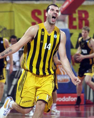 «Αφυπνίσθηκε» και ανέβηκε στην κορυφή ο Αρης με 85-67 επί της Σιαουλιάι