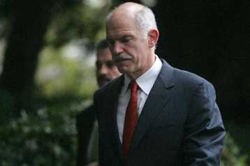 Διχάζουν τους βουλευτές οι εξαγγελίες Παπανδρέου για μείωση των αποδοχών τους