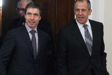 Με το βλέμμα στο Αφγανιστάν οι συνομιλίες Ράσμουσεν στη Μόσχα