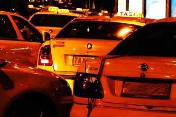 Σε ισχύ από την Παρασκευή το δώρο Χριστουγέννων στα ταξί