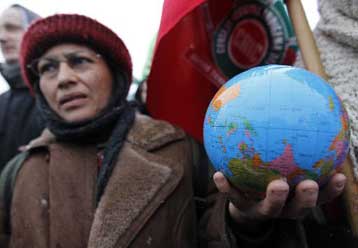 Απολύτως απαραίτητη η δεσμευτική απόφαση στην Κοπεγχάγη, λέει ο Γ.Παπανδρέου