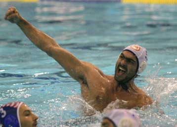 «Οξυγόνο» για τον Ολυμπιακό, ιστορική νίκη του Πανιωνίου επί της Βάσας